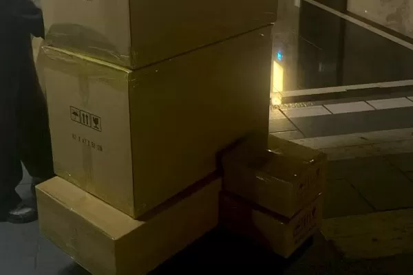 дронови во фабрика